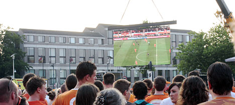 Helmond kijkt in 2010 naar de WK-finale Helmond kijkt naar de WK-finale in 2010