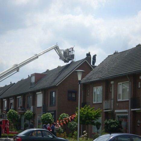 Brand op zolder van woning in de Generaal Snijdersstraat