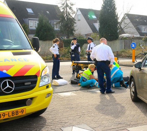 Helmond--ambulance-ongeval-Rijpelberg Foto: Harrie Grijseels
