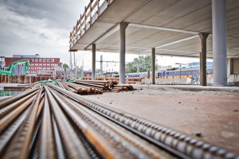 de werkzaamheden bij het NS-station Helmond