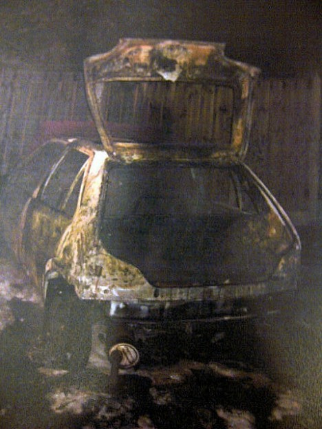 Uitgebrande auto in de Rijpelberg